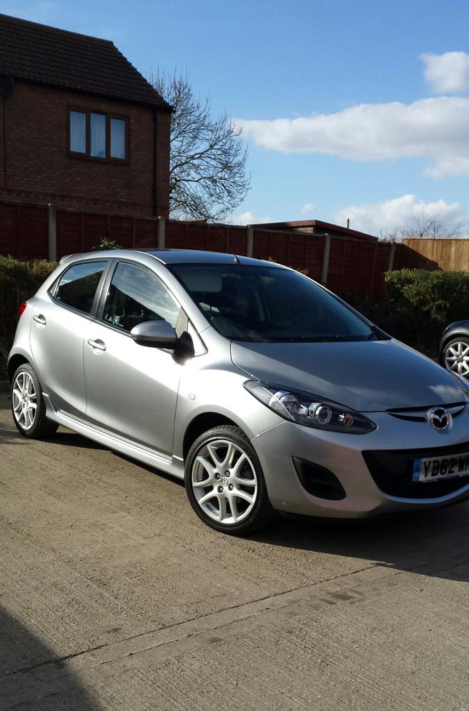 Jadey9876's tweet photo. Almost 2 months on from selling my citreon im loving my new car #5door #amazing #mazda http://t.co/J5OgSaH5DL