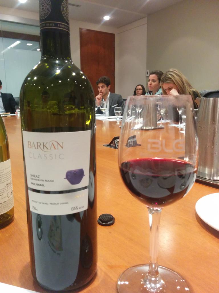 linadonnard's tweet photo. Voici les vins israéliens que nous avons goûté @CIMtl @BLGLaw @GreaterMTL #cimtl #Montreal http://t.co/G0AlZlNNAd