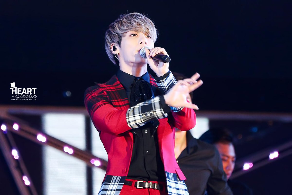 939495net's tweet photo. [UPDATE] 150321 SMTown in Taiwan SHINee #SHINee http://t.co/8djTipB3xt http://t.co/4zkmGqgFyM