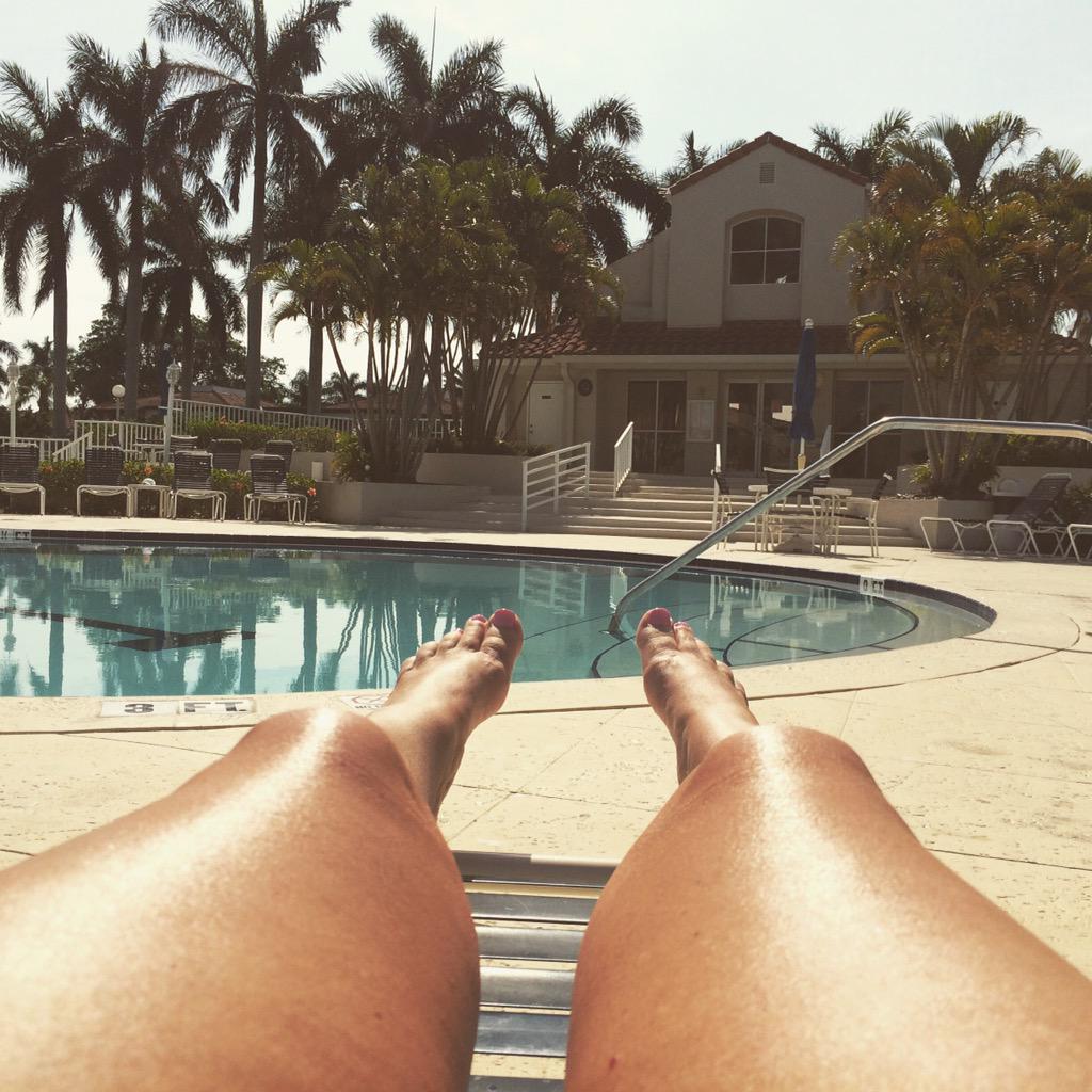 EvaEvans's tweet photo. Just a little vitamin D http://t.co/TKGFOa4vzx
