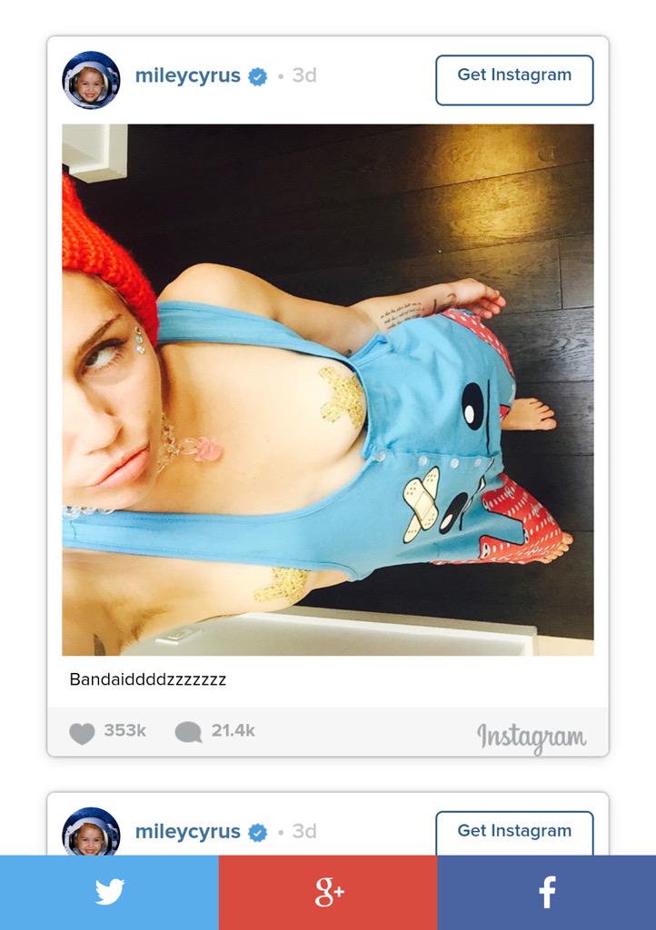 Craig_Garmody's tweet photo. Miley Cyrus armpit hair?  You dudes into that shit?.....kinda weird http://t.co/GBqZSJhvEb