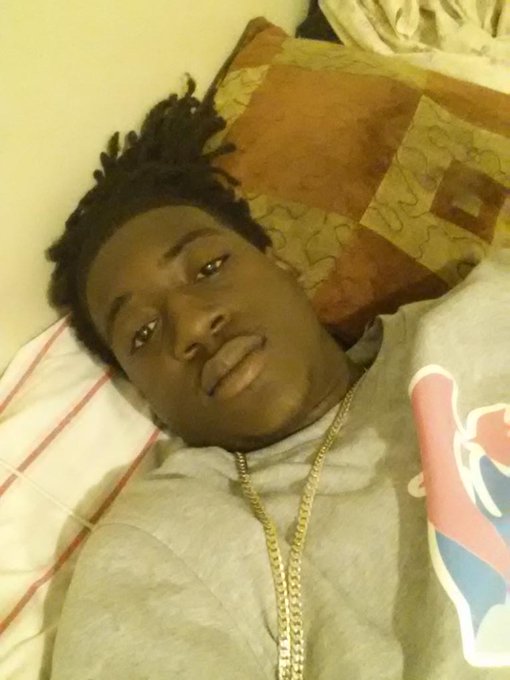 Bored af just coolin... fwm http://t.co/0l9adyrPFo<a href="/tag/live"class="tags"><span>#live</span></a><a href="/tag/cbs"class="tags"><span>#cbs</span></a><a href="/tag/easterweekend"class="tags"><span>#easterweekend</span></a><a href="/tag/jackbandit"class="tags"><span>#jackbandit</span></a>