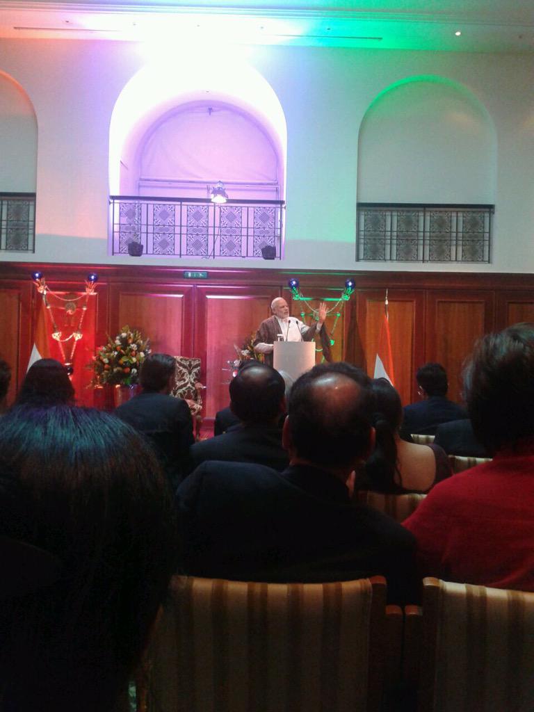 MutualPR's tweet photo. Prime Minister @narendramodi addressing a gathering during a reception in Berlin http://t.co/aFYSVpXCMu
