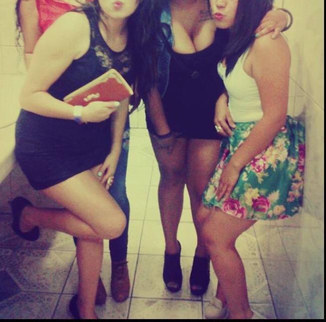 Alex77053094's tweet photo. Reunión de amigas http://t.co/Qkoz3F4QRt
