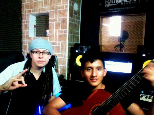 Kradiz's tweet photo. Hace algun tiempo en @RatoneraRecords junto a @lincebanton http://t.co/qA503VXCAX