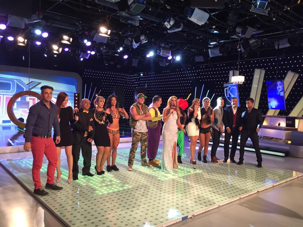 tcsoyelmejor's tweet photo. ¡Llegó la hora de conocer los resultados!
¿#VamosEmilio o #VamosMiguel? Ahora se viene el desempate. | #SoyUnFanVIP http://t.co/CHt1hg3xfl