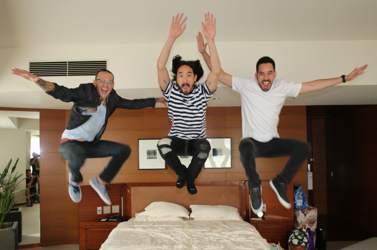 YourEDM's tweet photo. Hear The Latest Collab From @SteveAoki &amp; @LinkinPark http://t.co/1t1zjXj0Hj http://t.co/uKDCSnJmXt