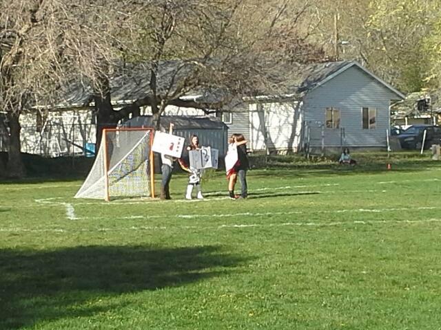 Mac_Swenz's tweet photo. Last game I'll ever play on that field and I'd say it went nicely. #LaxFam #Viewmont #HalfTimeSurprise http://t.co/hDuEahaQAJ