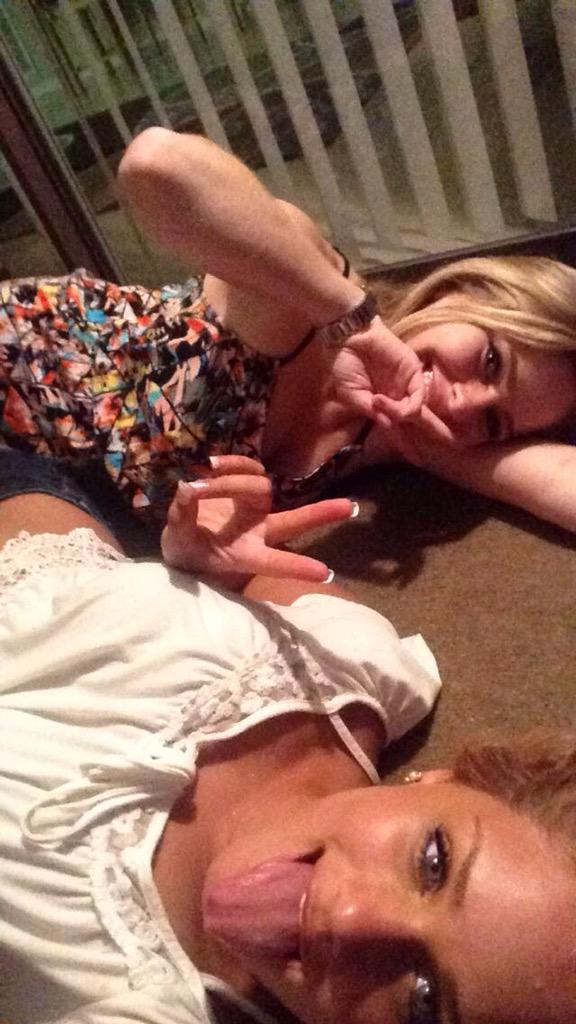 MellyRose95's tweet photo. This is us 100% of the time so @AlyssaNeff #Babes4Life http://t.co/oQRB85rPOw