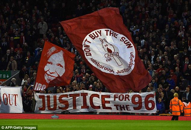 footballicious's tweet photo. Banner “Iron Lady” buatan @Ohsammysammy &amp; @bigreds_iolsc dari LFC Tour 2013 masih dikibarkan di Anfield  #JFT96 http://t.co/HmtjODDcok