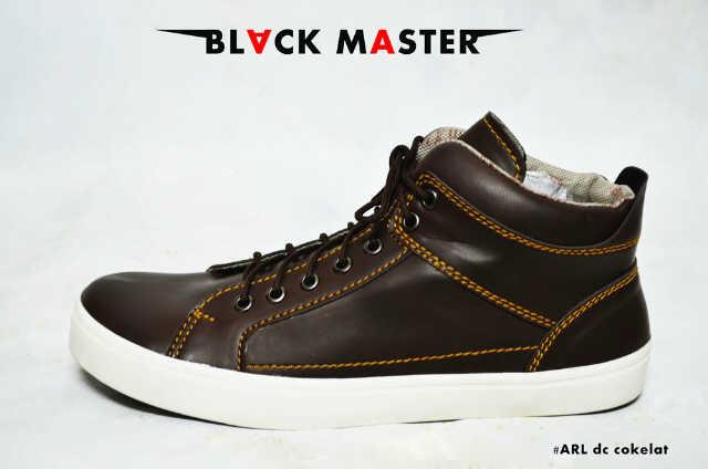 OutRumSTORE tweet picture