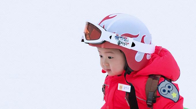 mingukthailand's tweet photo. ภาพ แทฮัน มินกุ๊ก มันเซ ตอนไป���ล่นสกีค่า #SongGallery #SongTriplets #songdaehun #SongMinguk #songmanse http://t.co/TQS8O9Nlh6