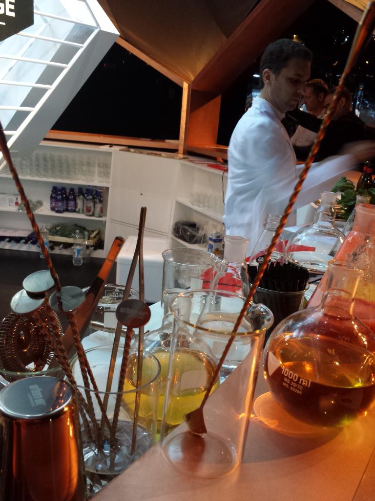 bartenderit's tweet photo. #Bartenderit #campariacademy #dariocomini #sodastream http://t.co/kDPt3GFdRh