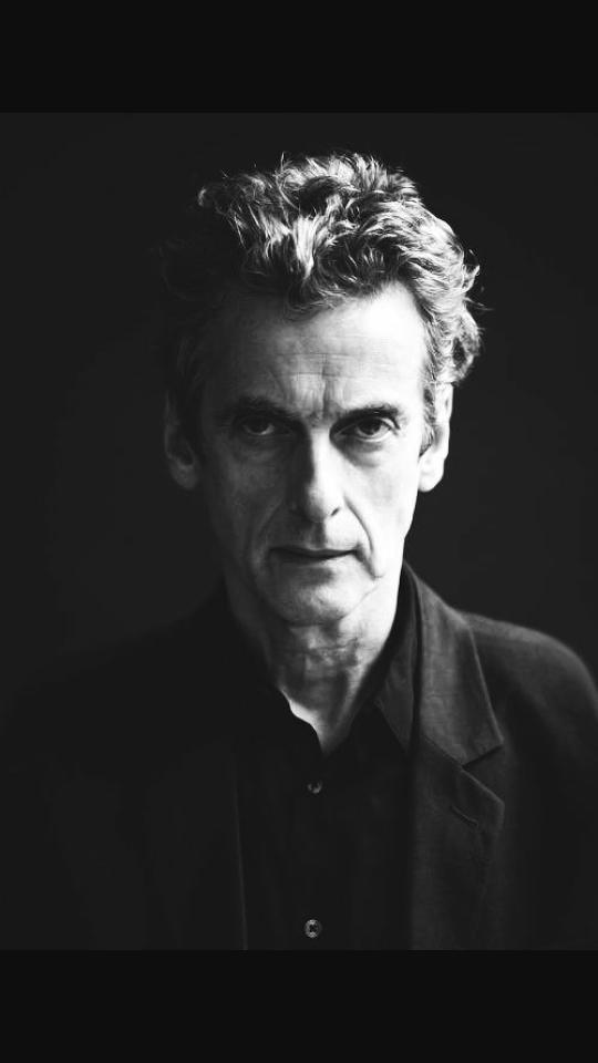 Happy birthday to this fucking good actor that is Peter Capaldi 