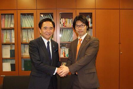 matsudakouta's tweet photo. 日本を元気にする会として推薦していた黒岩神奈川県知事が事務所に来られました。二期目、益々のご活躍を期待しています。 http://t.co/85tW4G0XUb