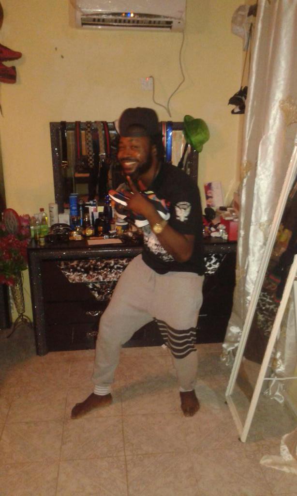 LXG_Kass's tweet photo. Having real fun at home and inspiration at work on my rehearsals. In front of my set..... http://t.co/ZnkOejFip9