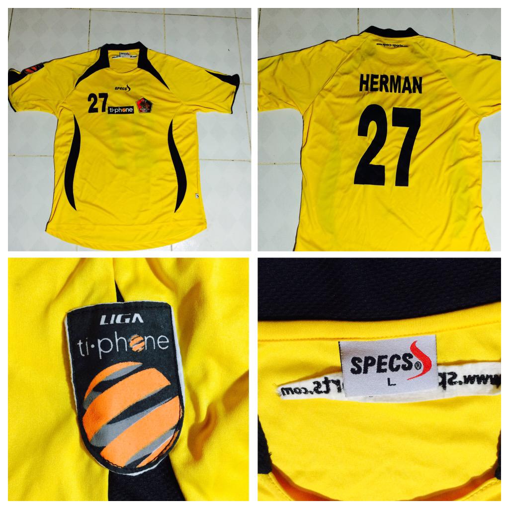 akhmadjunaidi15's tweet photo. Jual Jersey MW persik kediri away . 
Info : 085648333412 @JerseyLigina http://t.co/fwdJL7UBic