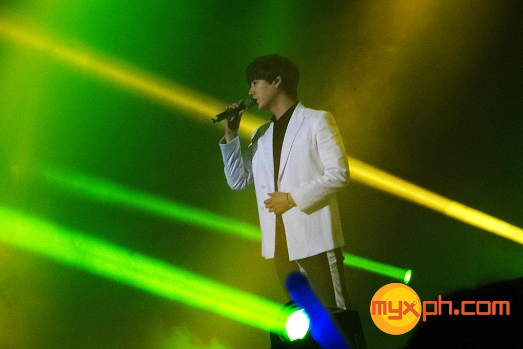 sujunesia's tweet photo. [NEWSPIC] 150414 Super Junior at Best Of Best KPOP Concert 2015 in Philippines |cr: http://t.co/mbpDlkrQlz http://t.co/YOCvCI64tl