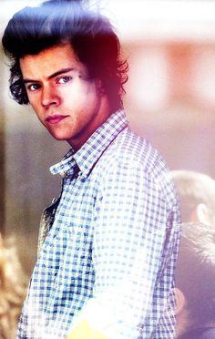 I don't like it when people look at my girl