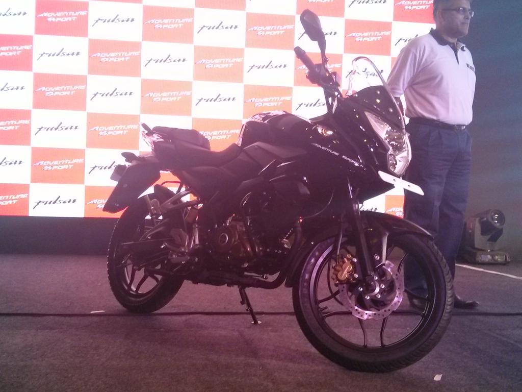 bikeindia's tweet image. #BajajAuto launches the new #PulsarAS150 for Rs 79000 (#ExDelhi). @My_Pulsar #AdventureSports #TheAdventureNeverStops