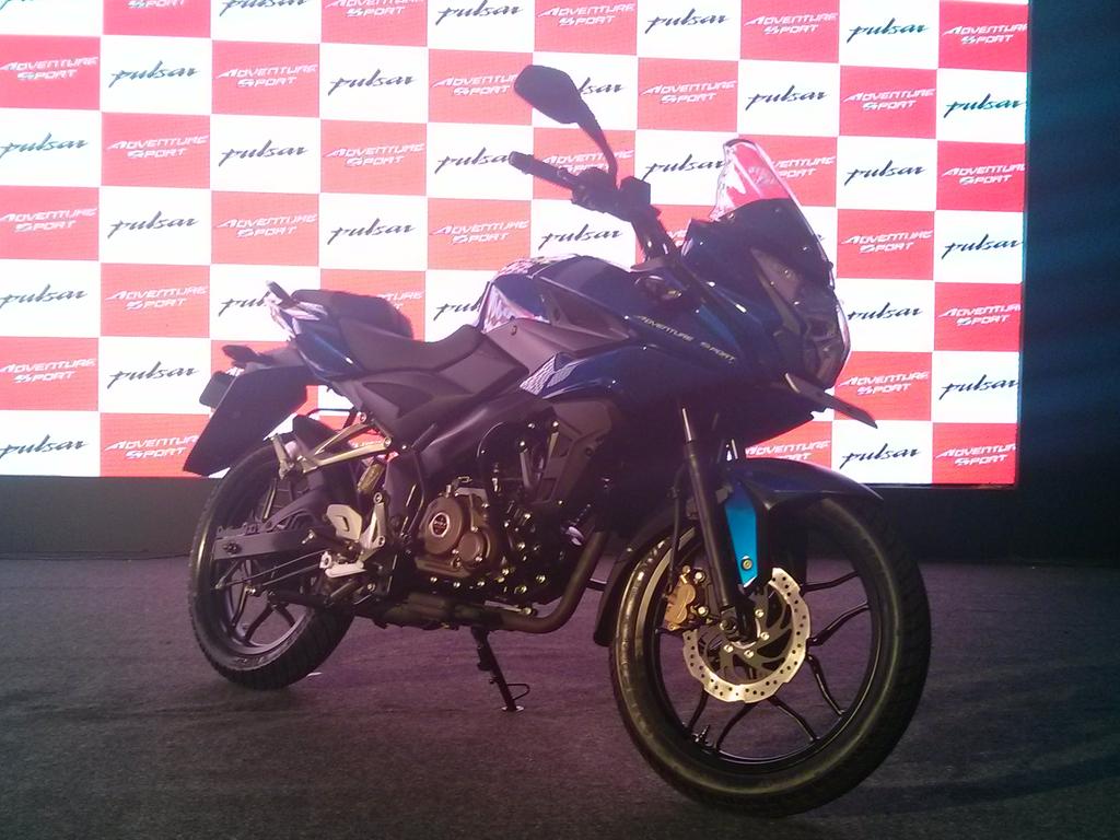 bikeindia's tweet image. #BajajAuto launches the new #PulsarAS150 for Rs 79000 (#ExDelhi). @My_Pulsar #AdventureSports #TheAdventureNeverStops