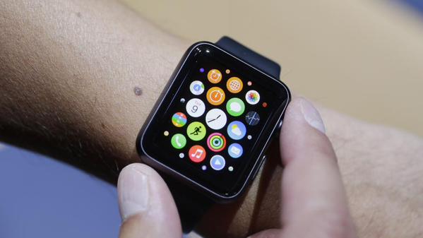 ForbesTech's tweet image. When 80 tech executives were asked if they'd buy an Apple Watch, not a single hand went up: onforb.es/1HjOshl