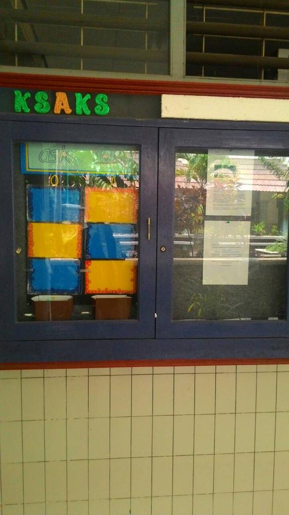 Ini dia, kalo kalian ada pertanyaan buat ksaks, terutama tentang software bisa tuh lewat itu, namanya "ask ksaks"