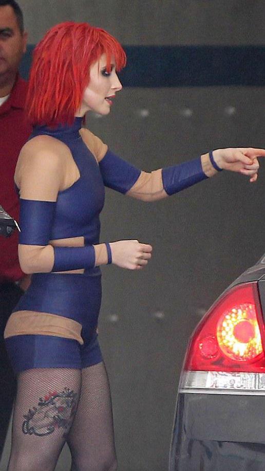 ParamoreENG's tweet image. Hayley Williams everyone😍