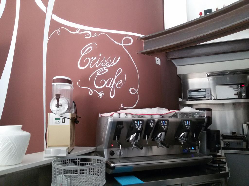 crissycafe's tweet photo. #crissycafé #mancapoco #cisiamoquasi #bustoarsizio http://t.co/fffZxB4SMU