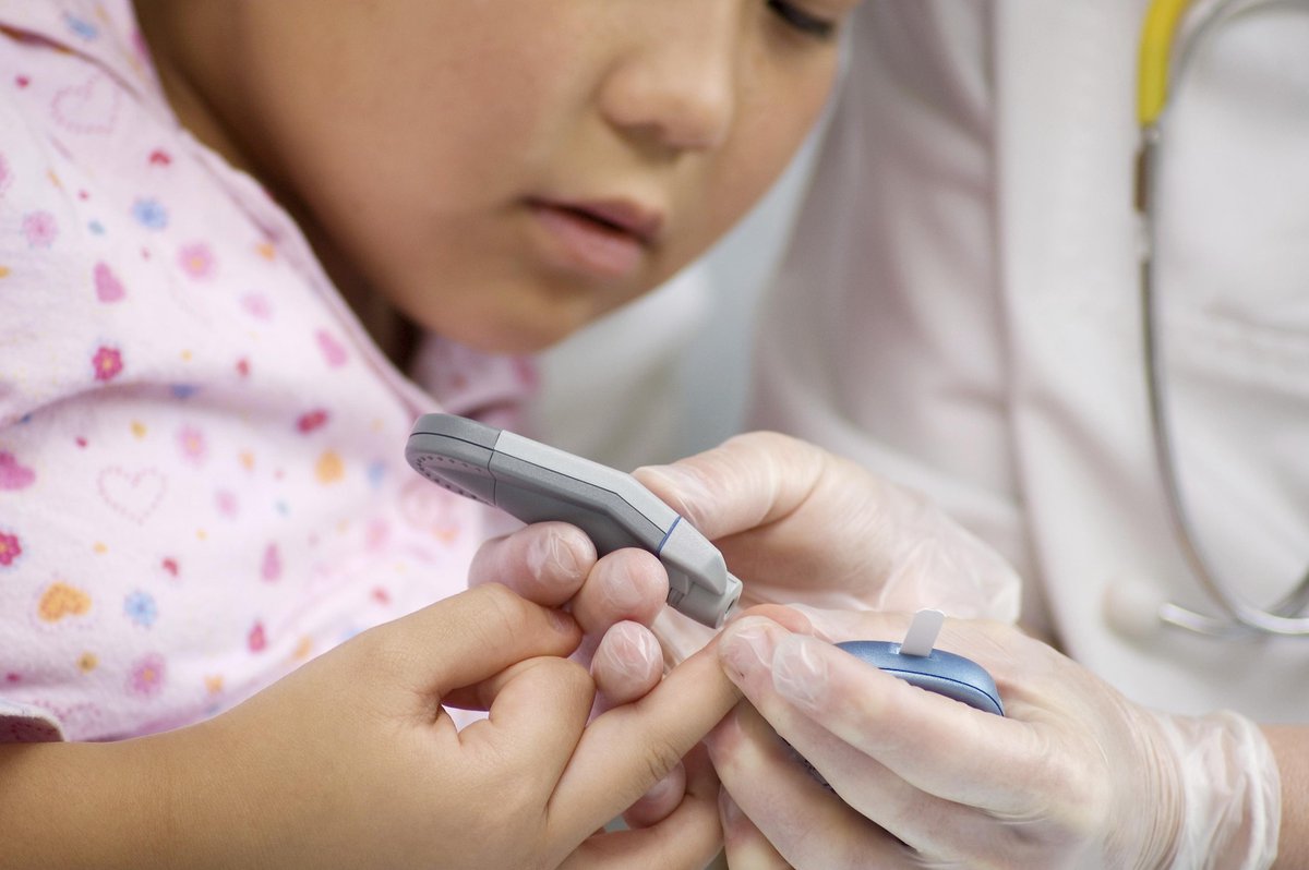 bmj_company's tweet photo. Kids with type 1 #diabetes almost 5 times as likely to be admitted to hospital @BMJ_Open http://t.co/IVhuln9oOt #OA http://t.co/epdWOb1uqa