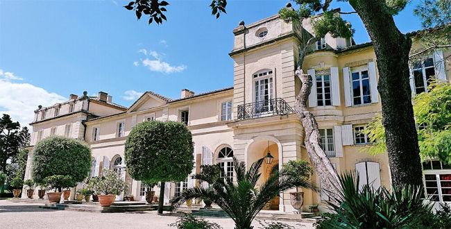 lefigarovin's tweet photo. Exceptionnel Château La Nerthe http://t.co/Pti95VFwxS http://t.co/87xAA3gKRH