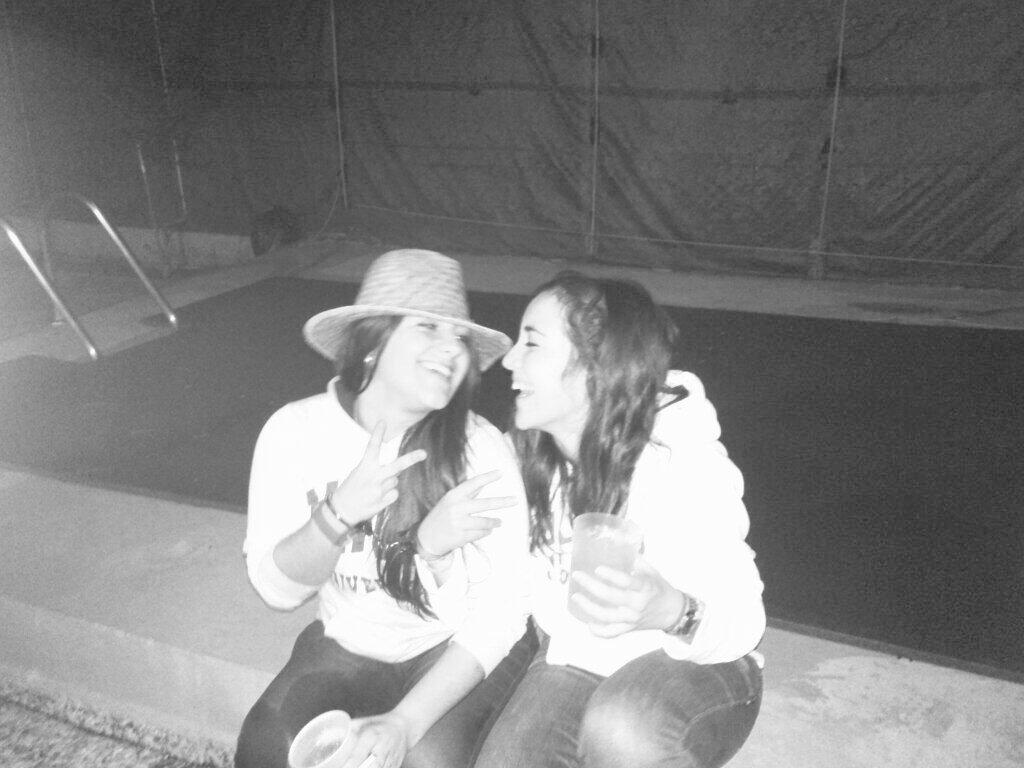aleejandraa13's tweet photo. Felicidades hulk...!!! Te echo de menos perruna, disfruta mucho❤❤❤❤❤ @Julia_1404 http://t.co/WTbaVujtL9