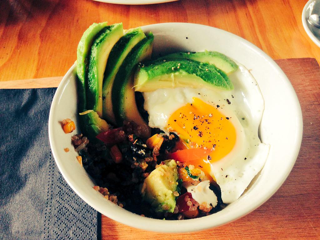 KFMza's tweet photo. Quinoa breakfast bowl!Cut up veggies, egg,avo&amp;quinoa!Packed with everything you need to start the day @fred_and_max http://t.co/6mlh8FWu2d