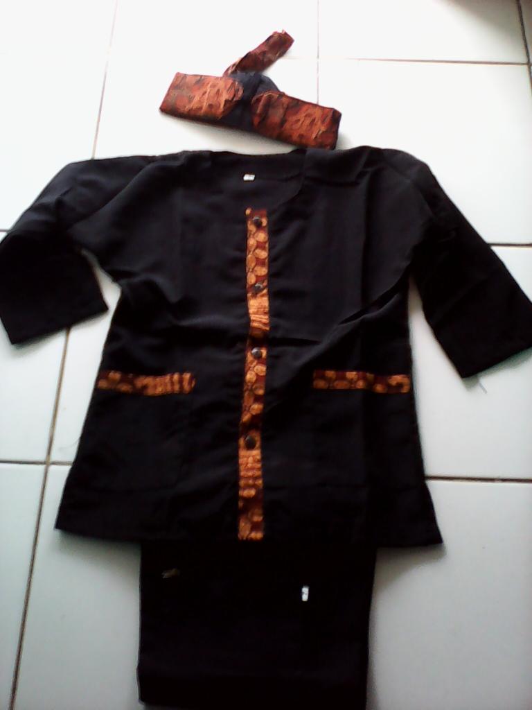 SoekiA's tweet photo. Lom beres bisa2 di komplen ... http://t.co/auXDWUF3rT