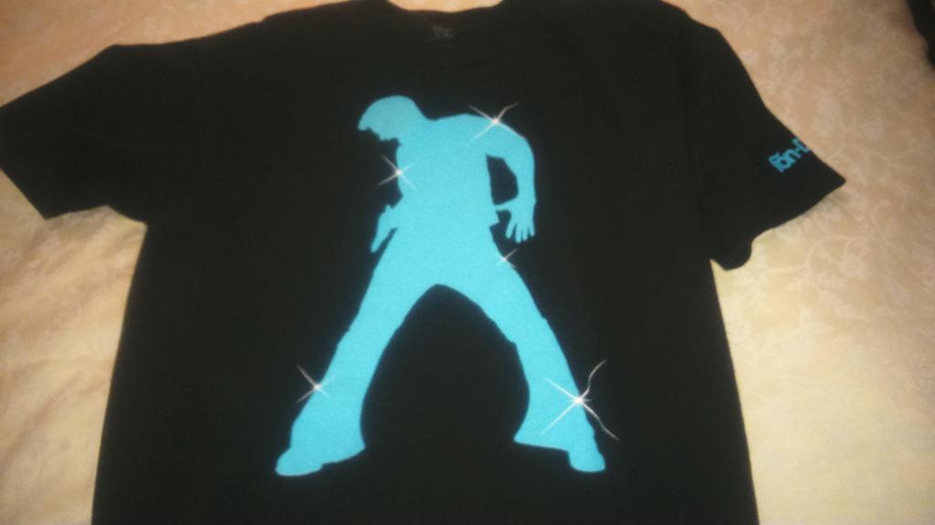 RockBottomRadio's tweet photo. I've got the tshirt all ready and everything. #WWE #RAWLondon #FandangoRevolution http://t.co/P58Lub8zfR