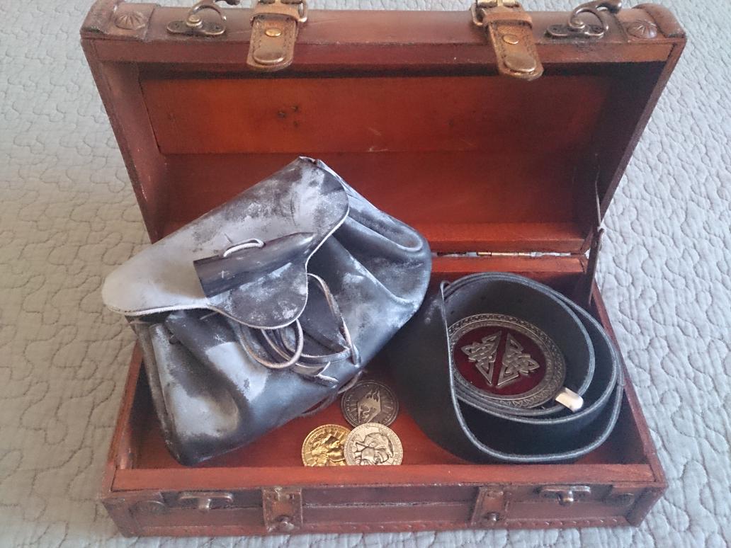 MadLooPinG's tweet photo. Ma collection #TheElderScrolls s'agrandit encore avec l'arrivée de ces quelques pièces! :D #Septim #Bethesda #TES http://t.co/ZsekUlkrfz