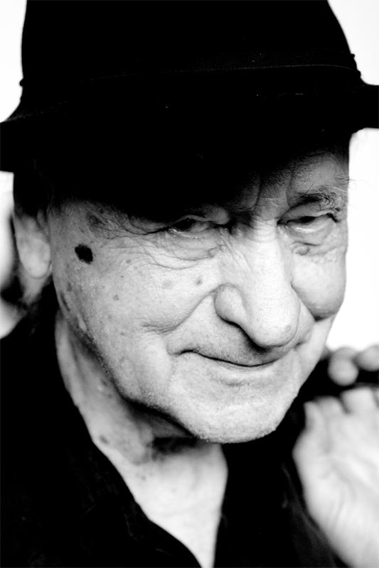 Accents role model: Lithuanian filmmaker Jonas Mekas the "Godfather of American avant-garde cinema" #film #worldfilm