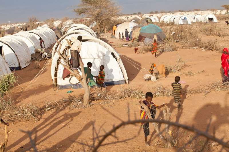 UN's tweet photo. #UNHCR urge Kenyan government to rethink Dadaab closure announcement http://t.co/LsE3nd0LA9 http://t.co/FNA5otQuke via @refugees