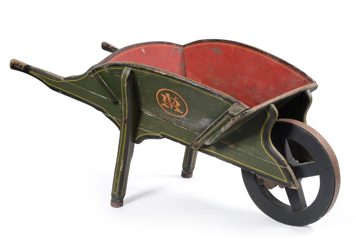 homes_antiques's tweet photo. For the inside track on a fascinating collection of Victoriana on sale @TennantsAuction tomorrow grab our May issue http://t.co/31r34iozs0