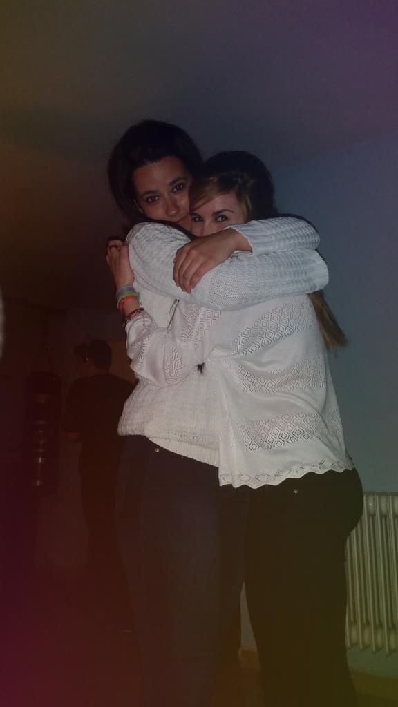 CriisCriado's tweet photo. Lo son todo @reiix_92 @Anitaisla2 ❤ http://t.co/o2pxsnTTPY