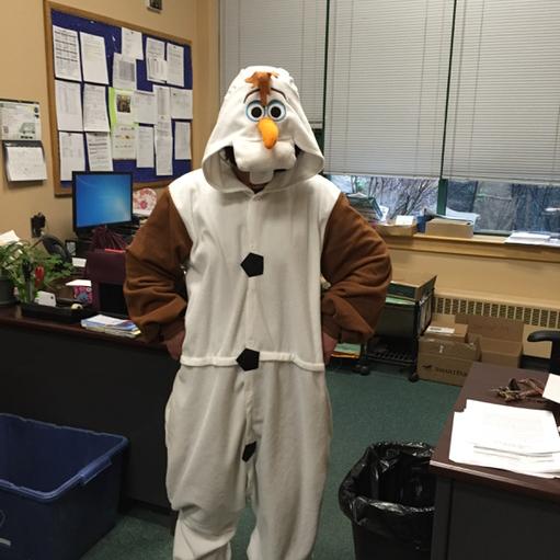Olaf visits character spirit day at Heath !!!