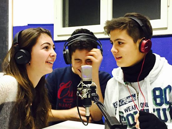 pubblicodelirio's tweet photo. Come creare una web radio in Italia e avere successo http://t.co/4jeUyQIxNb @toniamaffeo su @wireditalia #ijf15 http://t.co/f251CDiGHe