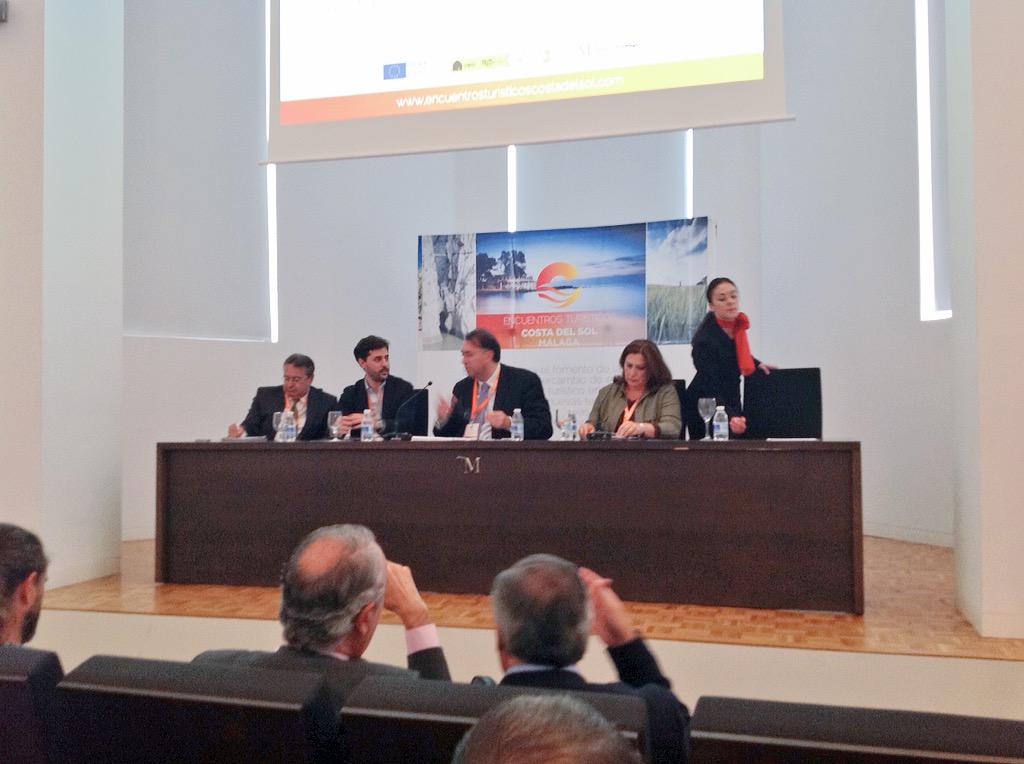 typcostadelsol's tweet photo. Ya disfrutando de la #MesaRedonda final con representantes de @AEHCOS, #AEDAV Andalucía y #AESVA. #EncuentrosTUR http://t.co/M9txU5jjLz