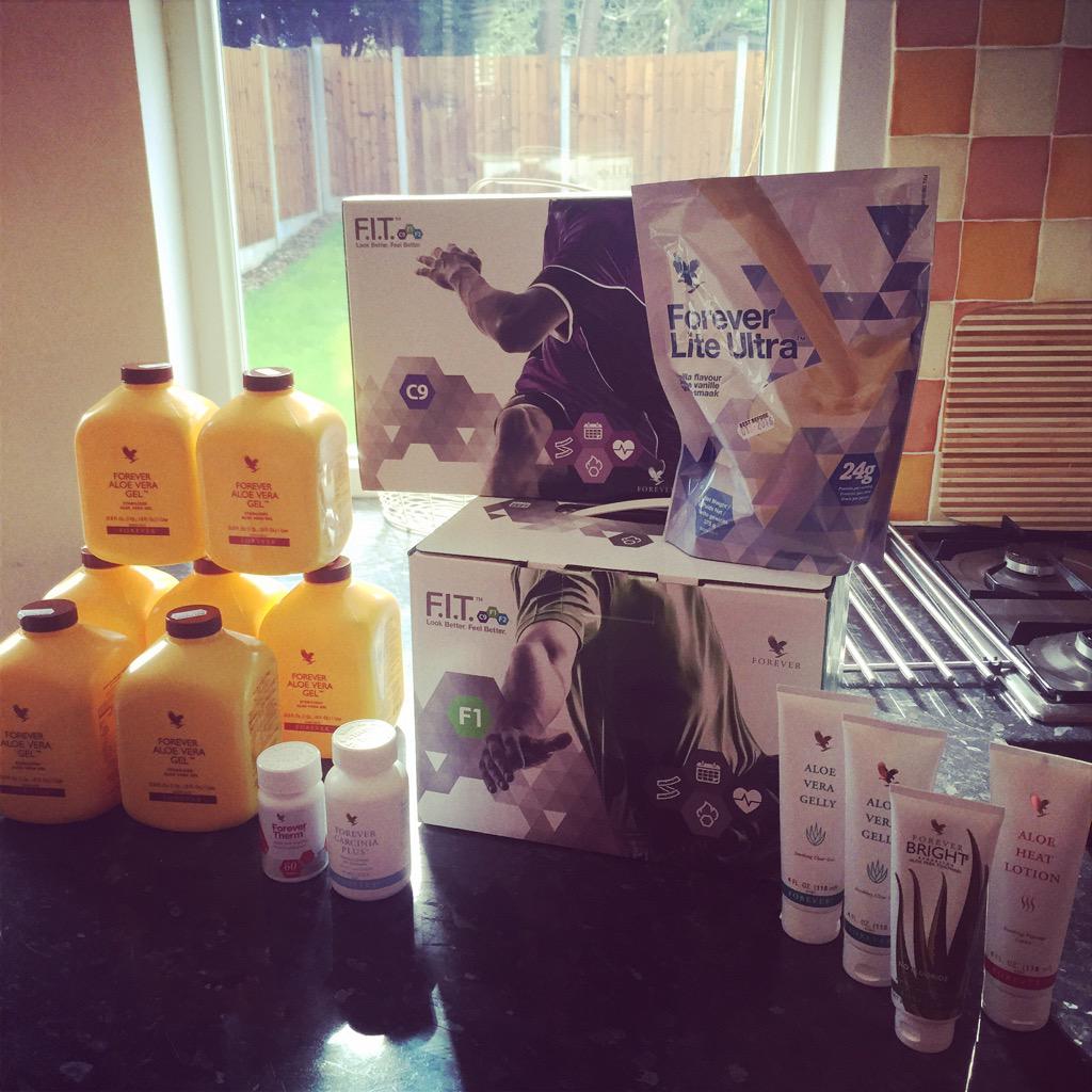 ForeverLivingCJ's tweet photo. Order has arrived... Lots of customers getting FIT and healthy for summer! 💪 @OfficialForever #FLP #Health #Fitness http://t.co/kiwqZEfwFu