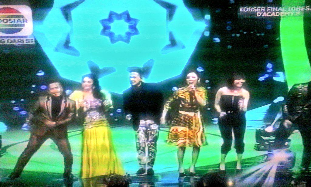 SERUUU!DA2 mlm ini medley bareng Host ,komentator&amp;KD, <a href="/Rina_Nose/">Rina Nose</a> <a href="/showimah/">Soimah</a> <a href="/dhikacungkring/">andhika pratama</a> @irfanhakim <a href="/ramzi_tebe/">Ramzi</a>