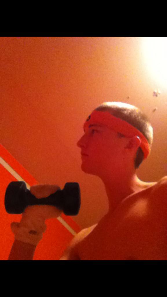 wesy_wes's tweet photo. Happy birthday to one of the better founding fathers of #FGSD I look up to you physically and mentally I love you http://t.co/Im6ECW6g0l
