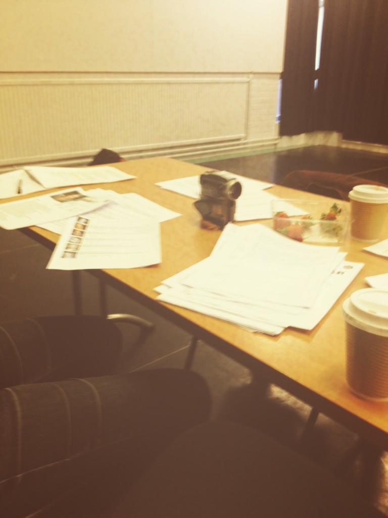 ArtFabriCEmiP's tweet photo. Audition day with @TheatreVoliere #stagefight #assistantdirector #consolation #sooninlondon http://t.co/pxM04GcISZ
