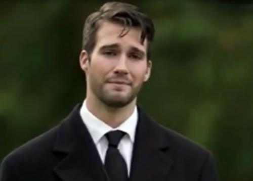 vant_sof's tweet photo. @jamesmaslow SO TALENTED MAN! #SeedsOfHatred #IfThereBeThorns #amazingmovie http://t.co/KHcFFSr2dm