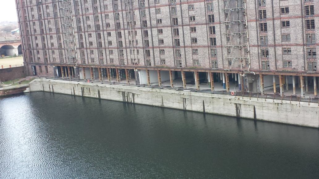 youthinkmemad's tweet photo. It's OK! I can swim! #operationMAIL #CaptainAmerica http://t.co/SSBDViqnxR