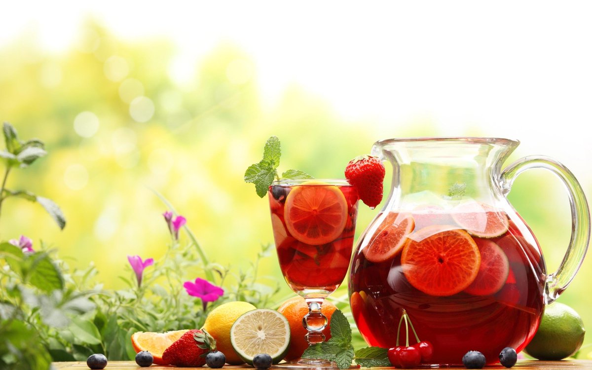 JuiceSquare's tweet photo. Juicing fruits and vegetables is amazingly healthy. #HealthyFruitJuices Nutrition loaded healthy juice. #JuiceSquare http://t.co/RnmRvpkcat